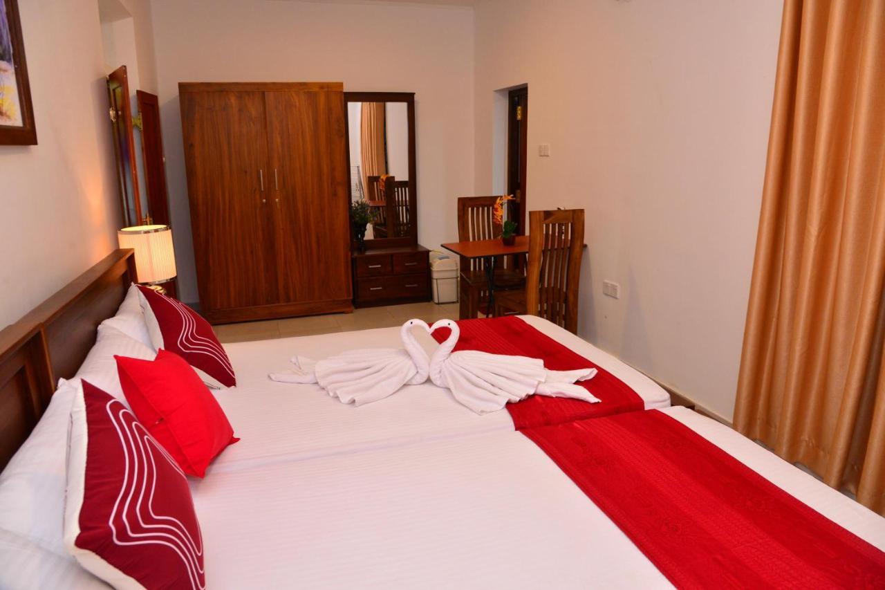 Sunshine Greens Bed & Breakfast Hikkaduwa Exterior photo