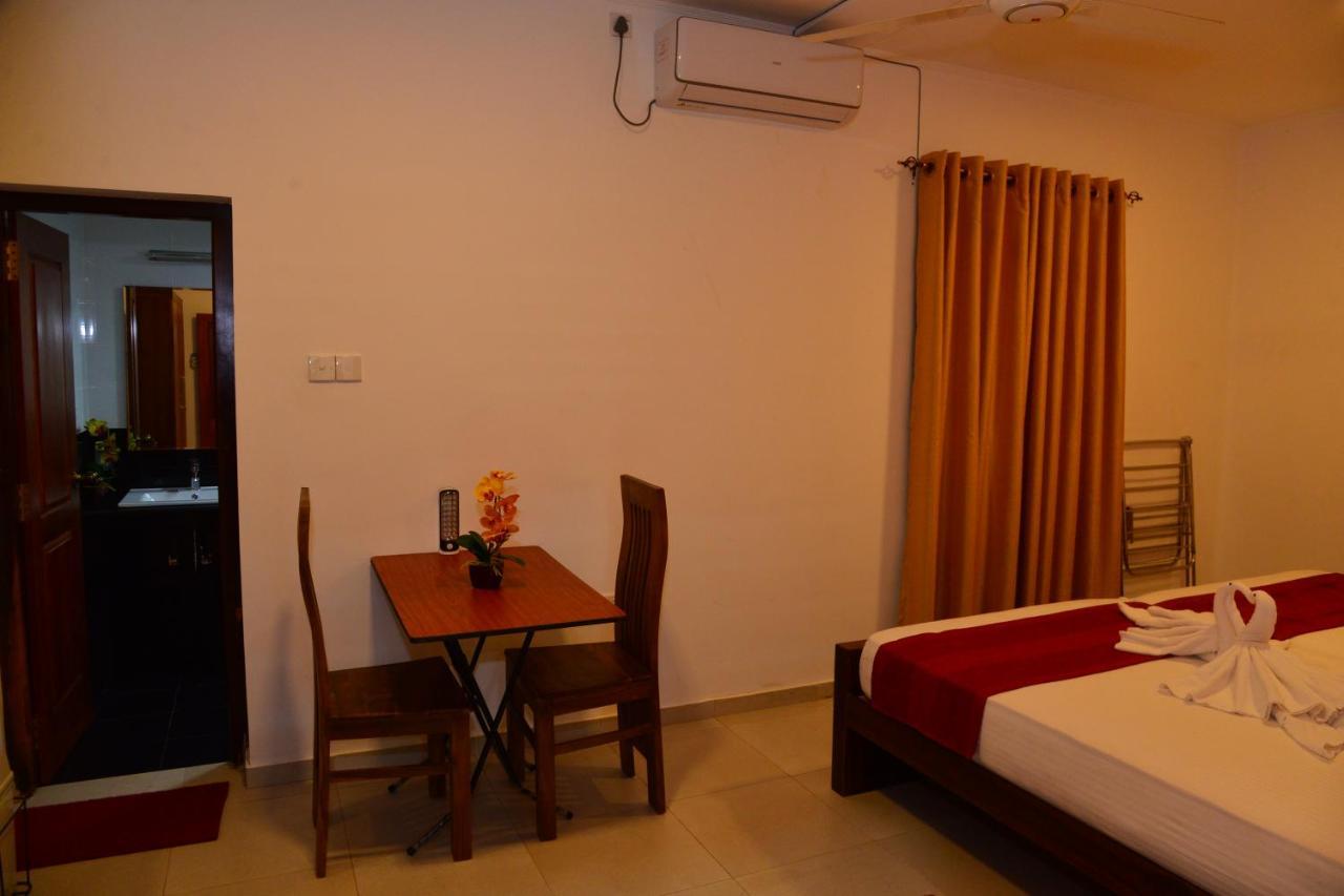 Sunshine Greens Bed & Breakfast Hikkaduwa Exterior photo